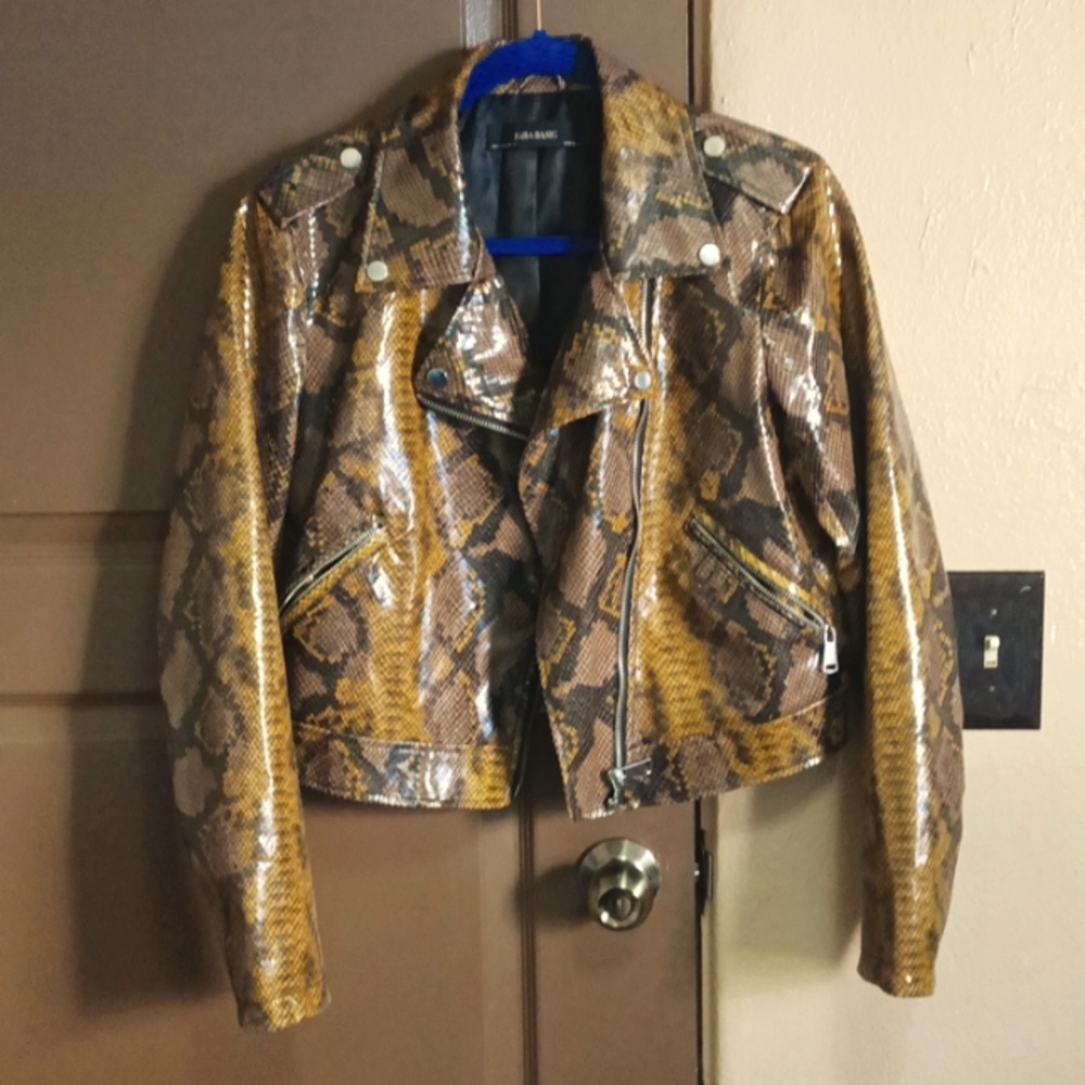 Zara Jacket snake print !